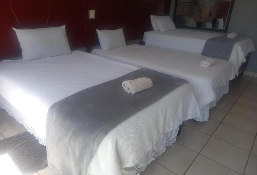 Bed and Breakfast Kgakgamela Road Lodge