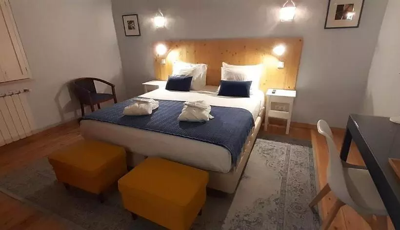 تختخواب و صبحانه Aprahouseloule Guesthouse