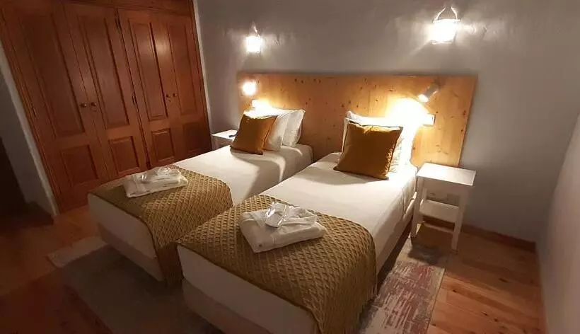 تختخواب و صبحانه Aprahouseloule Guesthouse