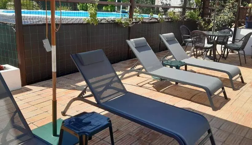 تختخواب و صبحانه Aprahouseloule Guesthouse
