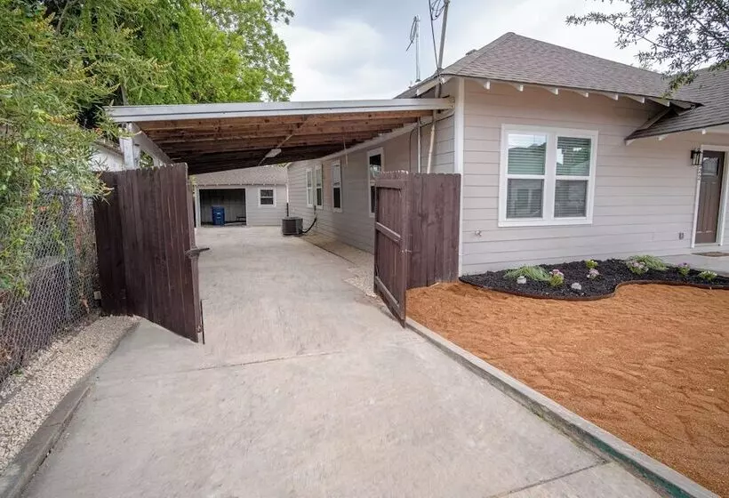 Captivating 4br 2ba Home Near Awesome Downtown