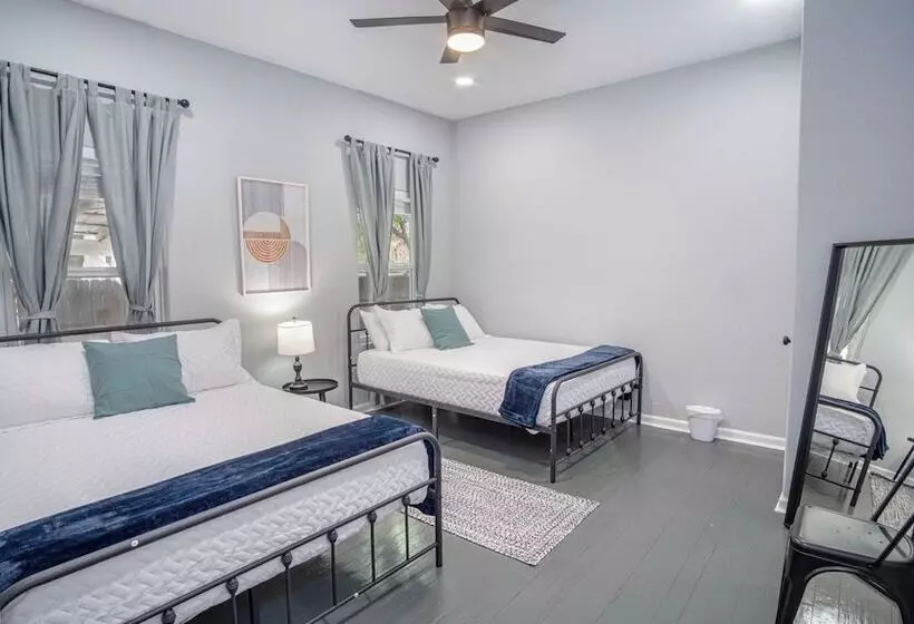 Captivating 4br 2ba Home Near Awesome Downtown