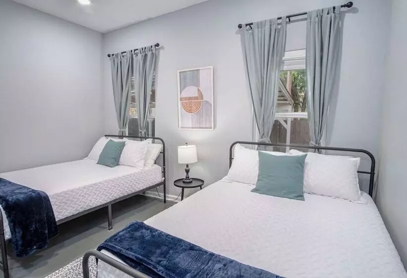 Captivating 4br 2ba Home Near Awesome Downtown