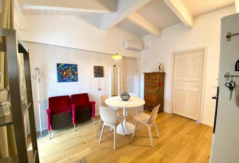 Отель Agriturismo   Apis In Tabula