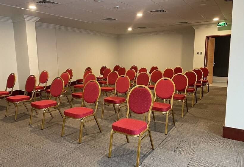 هتل Diego De Almagro Providencia Express