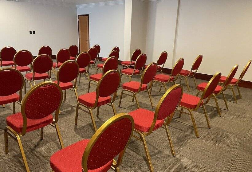 هتل Diego De Almagro Providencia Express