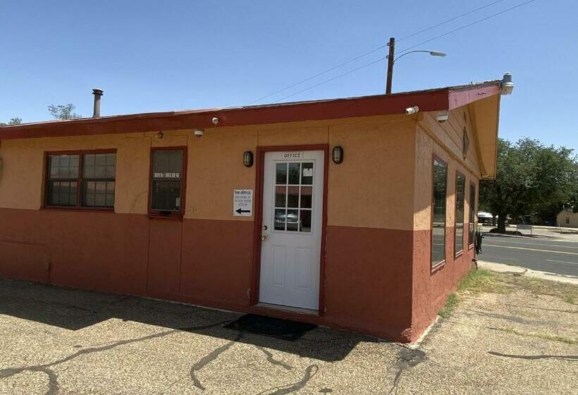 モーテル Deluxe Inn