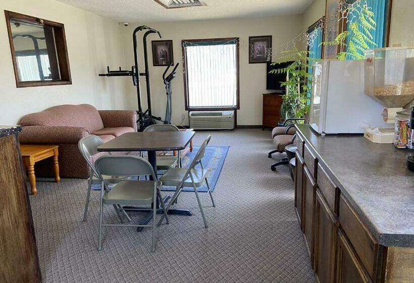 モーテル Deluxe Inn