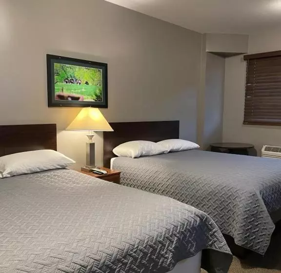 モーテル Plaza Inn