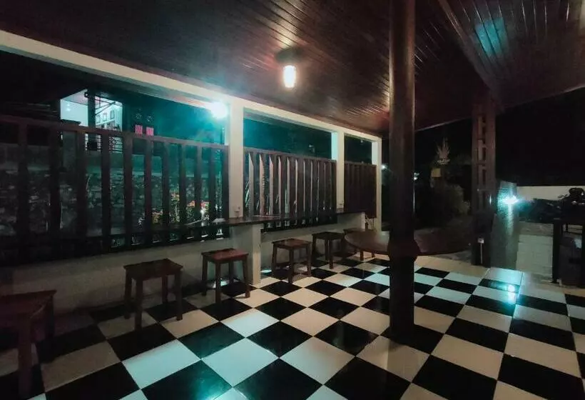 Majatalo Lo Sari Bungalow