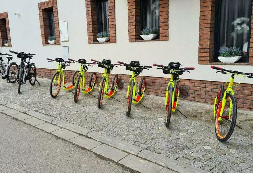 ペンション Penzion V Hádance