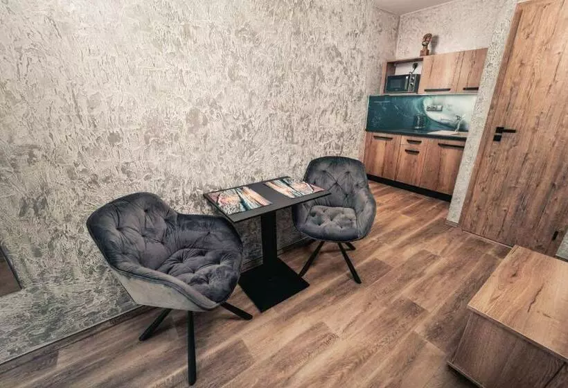 ペンション Penzion V Hádance