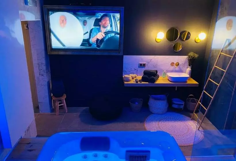 Majatalo Quinze Suites Et Wellness De Luxe