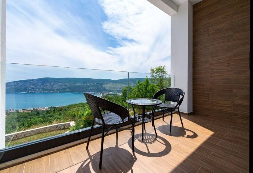 Pool Villa Luxoria Trebesin Happy Rentals