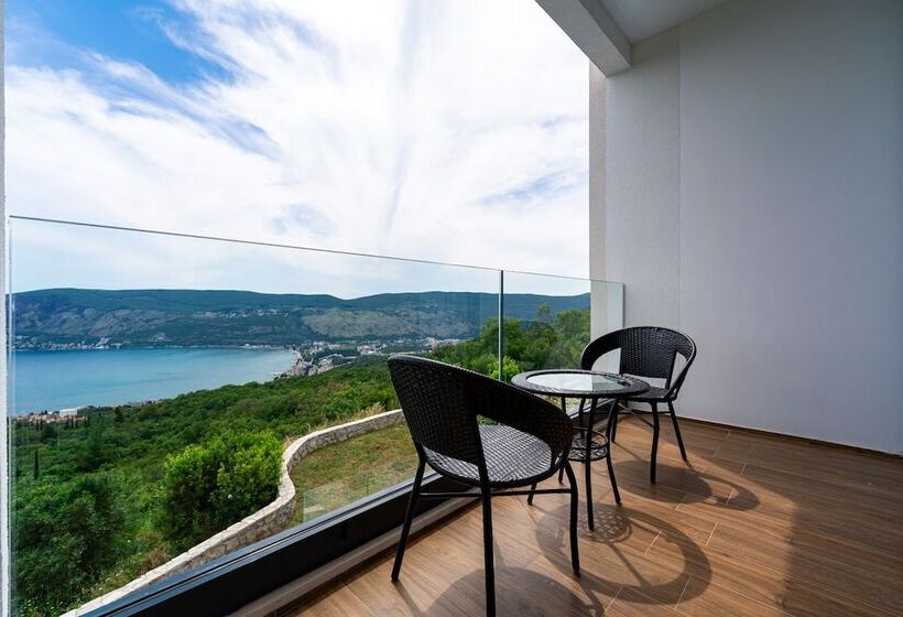 Pool Villa Luxoria Trebesin Happy Rentals