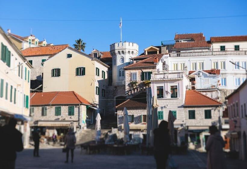 Pool Villa Luxoria Trebesin Happy Rentals