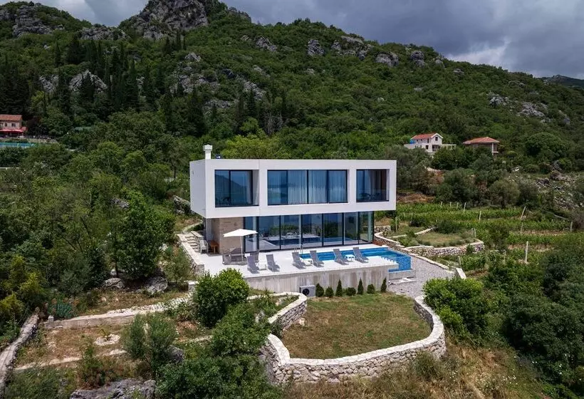 Pool Villa Luxoria Trebesin   Happy Rentals