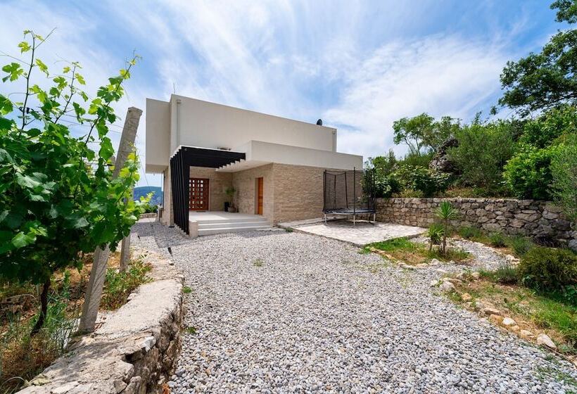 Pool Villa Luxoria Trebesin Happy Rentals