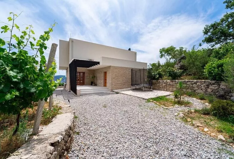 Pool Villa Luxoria Trebesin   Happy Rentals