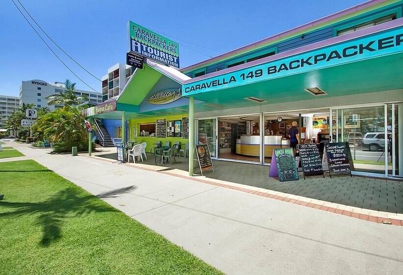 Общежитие Caravella Backpackers