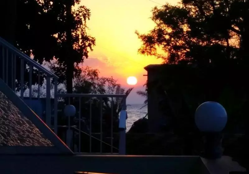 Astrofegia Apartments