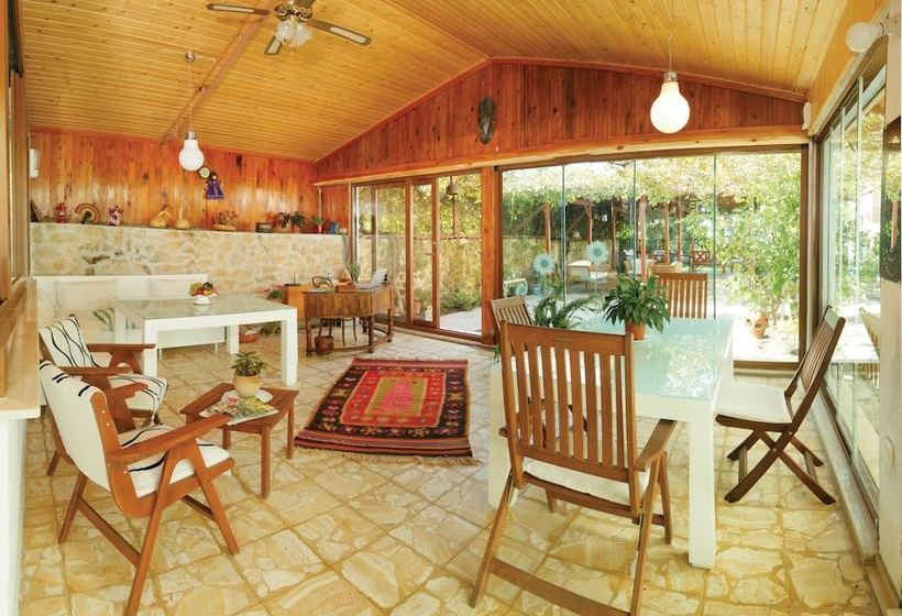 בית מלון כפרי Gunebakan Taliani