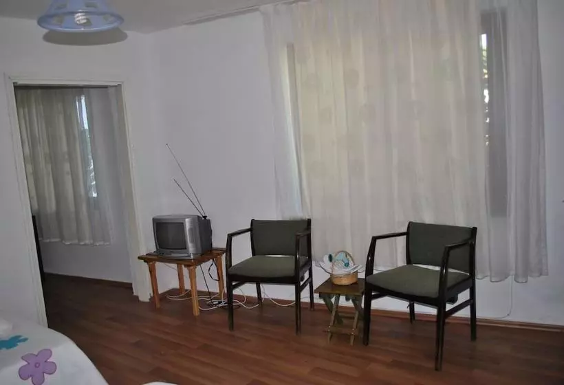 Hotel Gunebakan Taliani