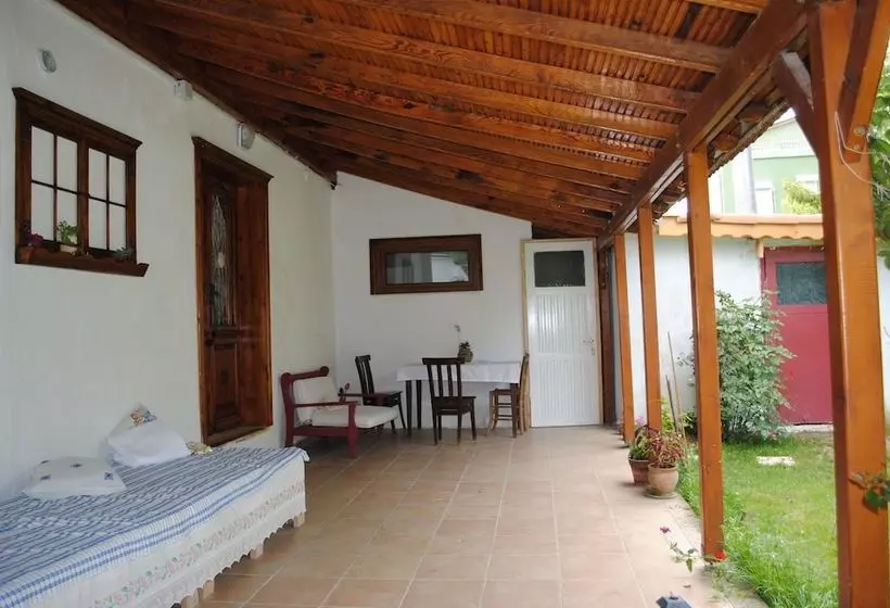 Hotel Gunebakan Taliani