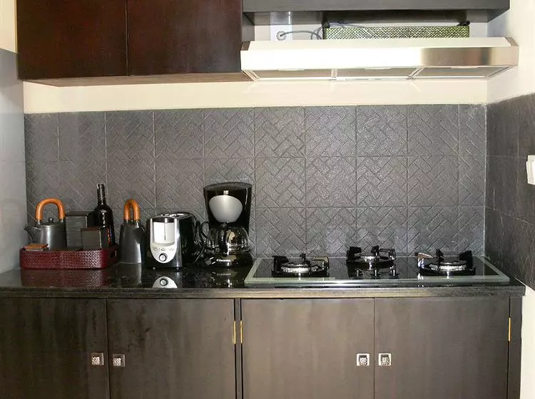 ホテル Alam Warna