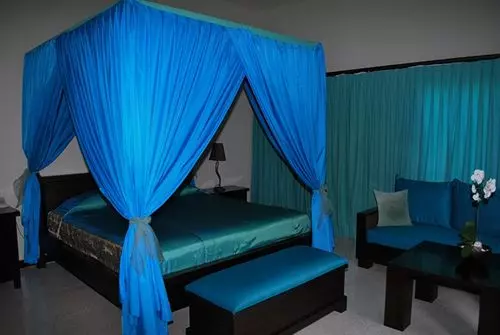 ホテル Alam Warna