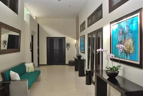 ホテル Alam Warna