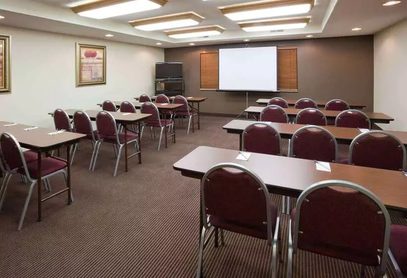 酒店 Americinn By Wyndham Thief River Falls