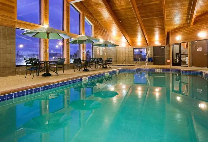 酒店 Americinn By Wyndham Thief River Falls