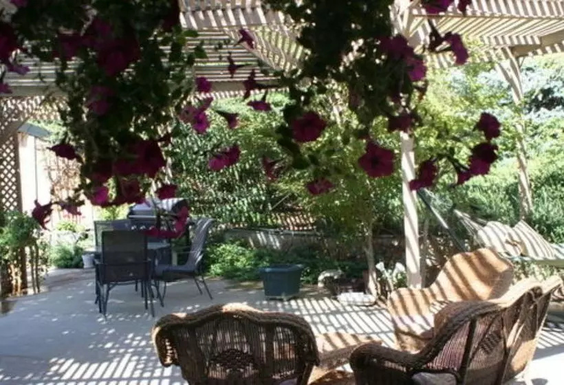 Отель Yosemite Bed And Breakfast