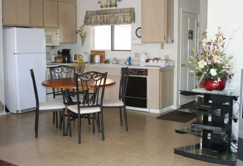 Отель Yosemite Bed And Breakfast