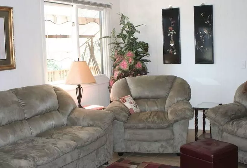 Отель Yosemite Bed And Breakfast