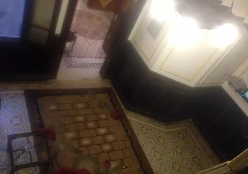 هتل Cecilia Hostel