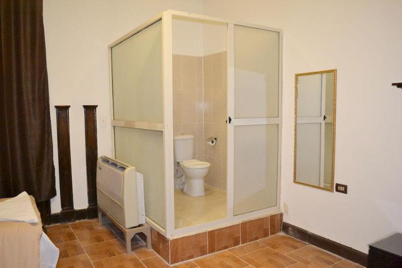 هتل Cecilia Hostel