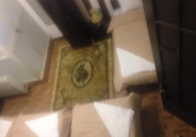 هتل Cecilia Hostel