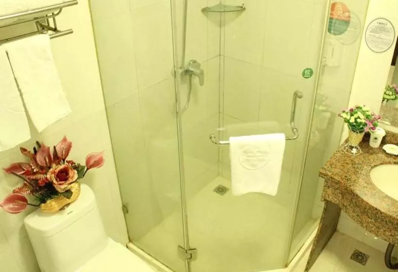 Hotelli Greentree Inn Shanghai Daning International Yanchang Road Metro Station Business