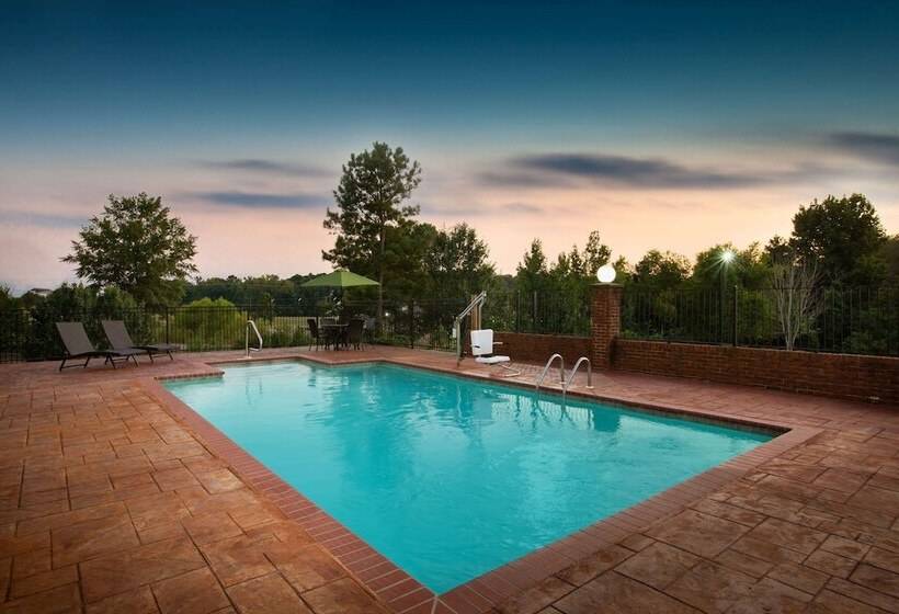 فندق La Quinta By Wyndham Tupelo