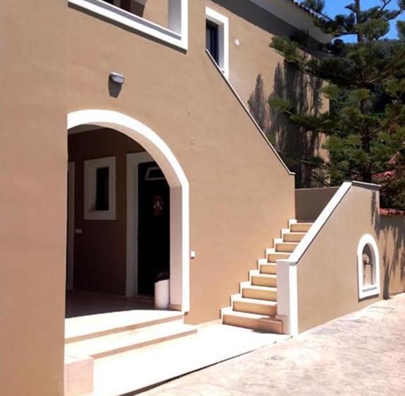 Maria S Beach Apartments