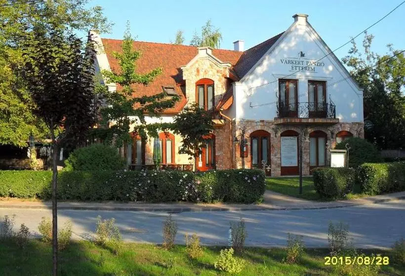 Várkert Panzió