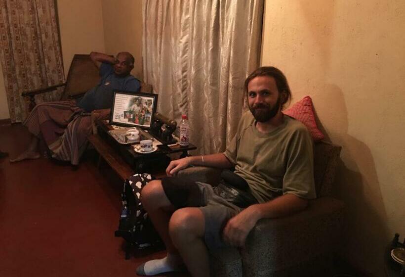 Bed and Breakfast Pilimathalawa Eco Lodge And Hostel