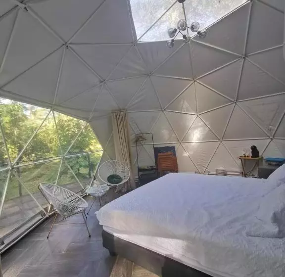 ベッドアンドブレックファースト Roble Coral Glamping