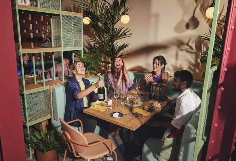 هتل The Social Hub Madrid 4 Star