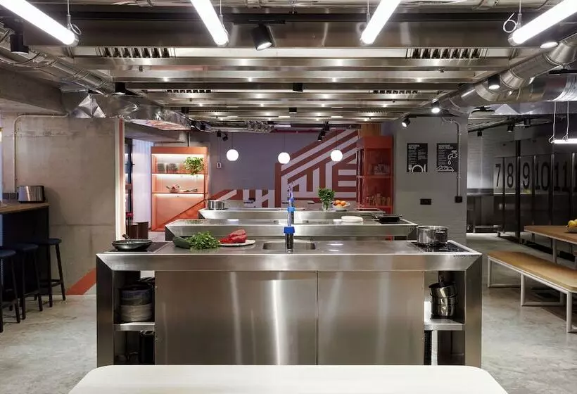 هتل The Social Hub Madrid 4* Star