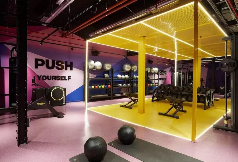 هتل The Social Hub Madrid 4* Star