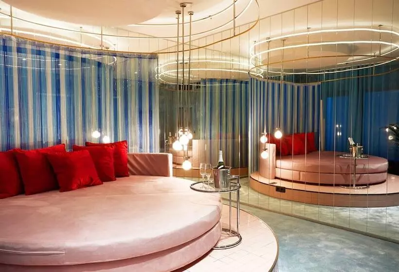 هتل The Social Hub Madrid 4* Star