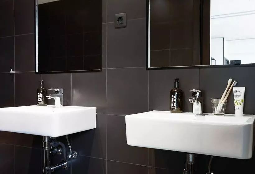 هتل The Social Hub Madrid 4* Star